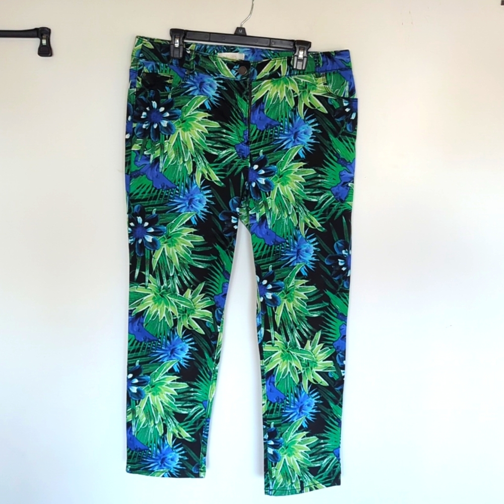 Chico's floral design pants size 2.5 w/ 4 pockets!